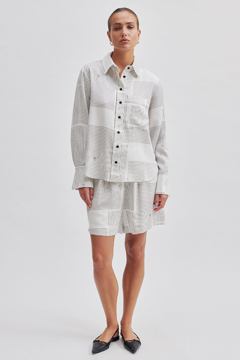 Tiarra Graphic Shirt - Vaporous White